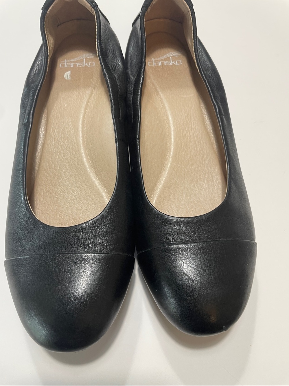 Dansko Lisanne Milled Nappa Leather Cap Toe Ballet Flats in size 40 (9) - Picture 4 of 6